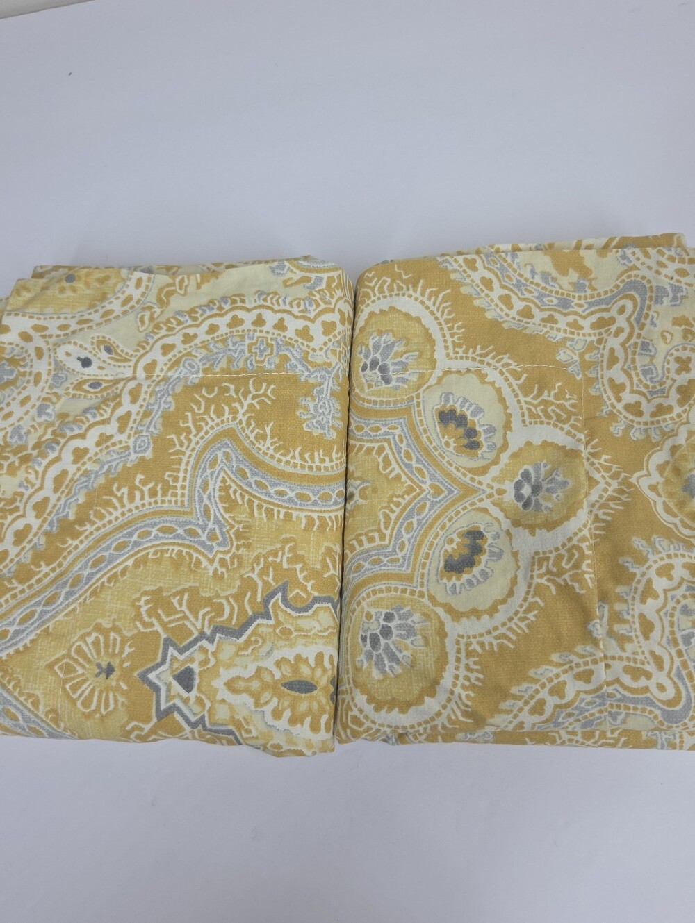 2 Pottery Barn Viola Paisley Standard Euro Pillow Shams Yellow Gray 100% Cotton